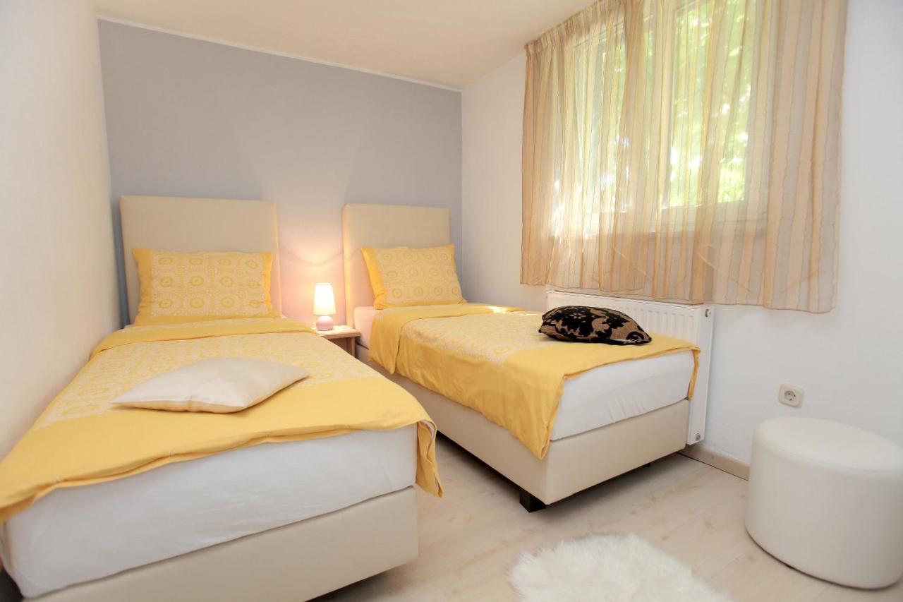 Apartment Eva *